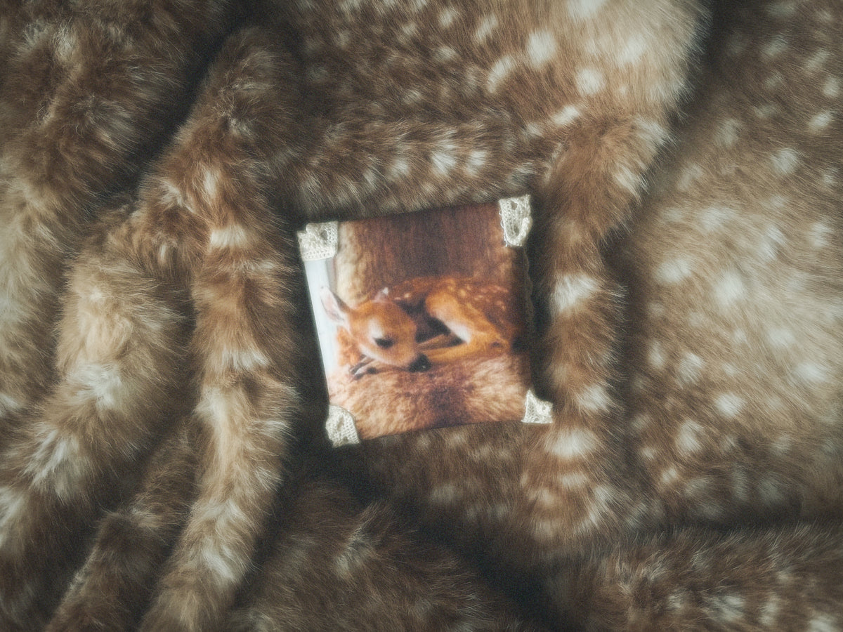 Pocket Altar - Classic Deer