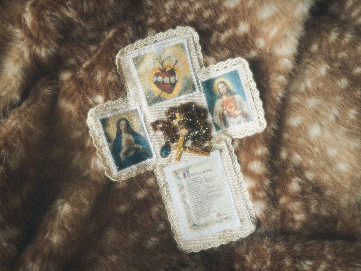 Pocket Altar - Classic Deer